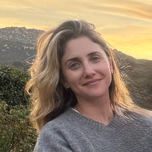 Photo of Laura Kahn